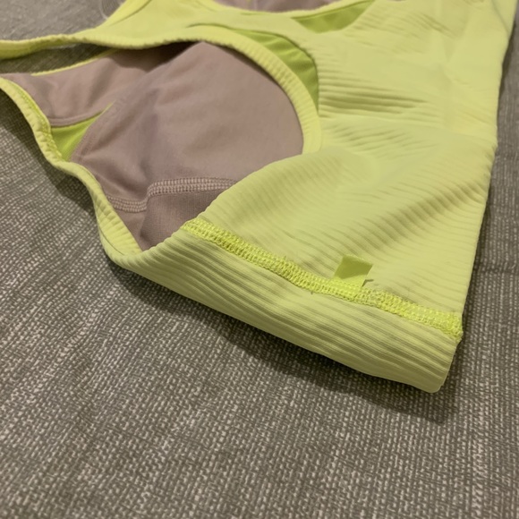 Lululemon Ribbed-Mesh High-Neck Bra *Medium Support, B/C Cup -Highlight Yellow - Picture 10 of 10